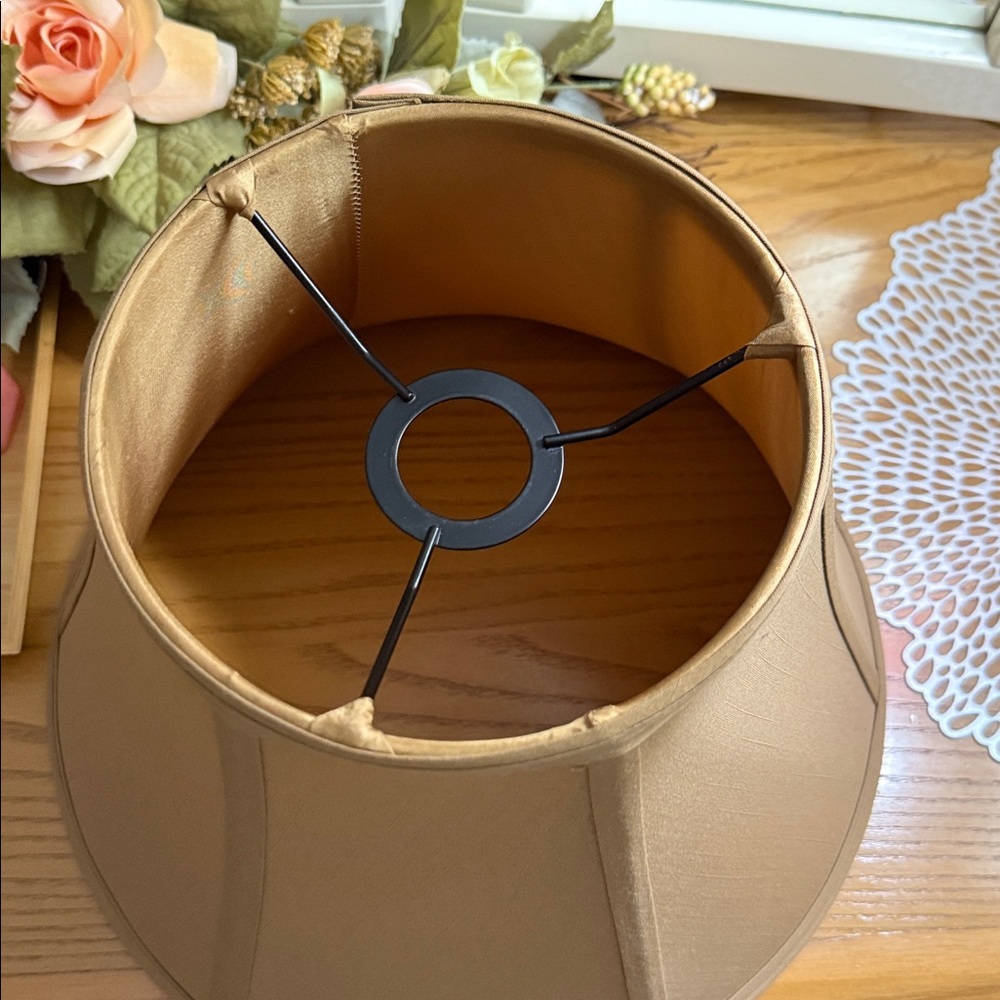 Elegant Lampshade - Picture 2 of 4